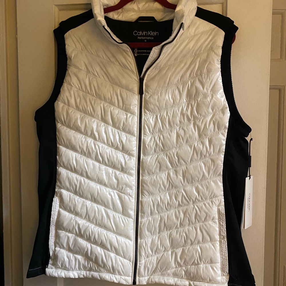 NWT Calvin Klein Women's White Quilted Vest